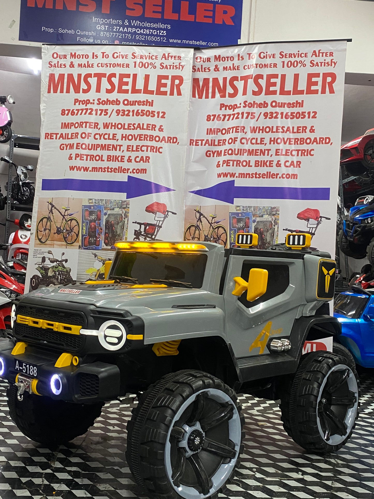 Big size jeep 4 motor 1 year to adult