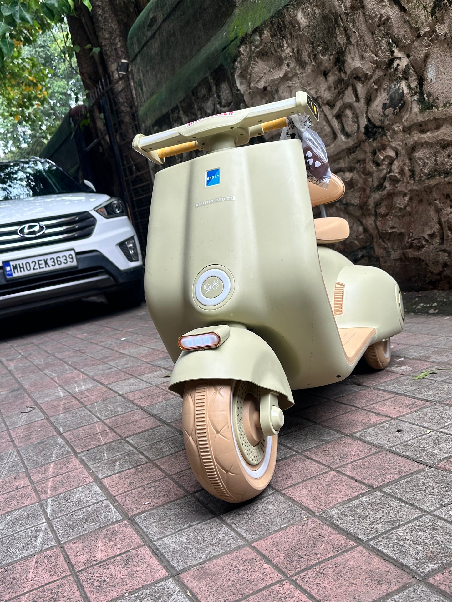 vespa kids 24v with remote big size 3 to 12 year