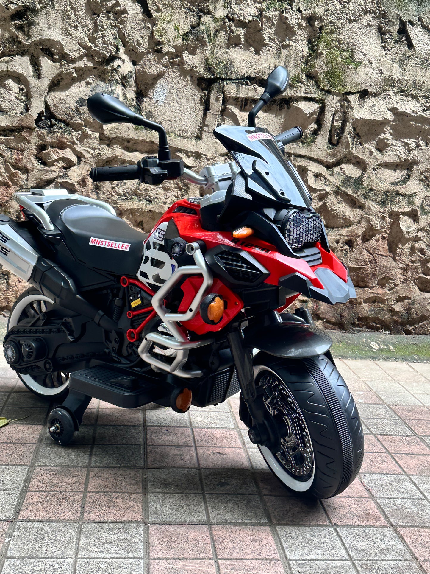Bmw GS 1250 310 24 foot accelerator ride on rechargable