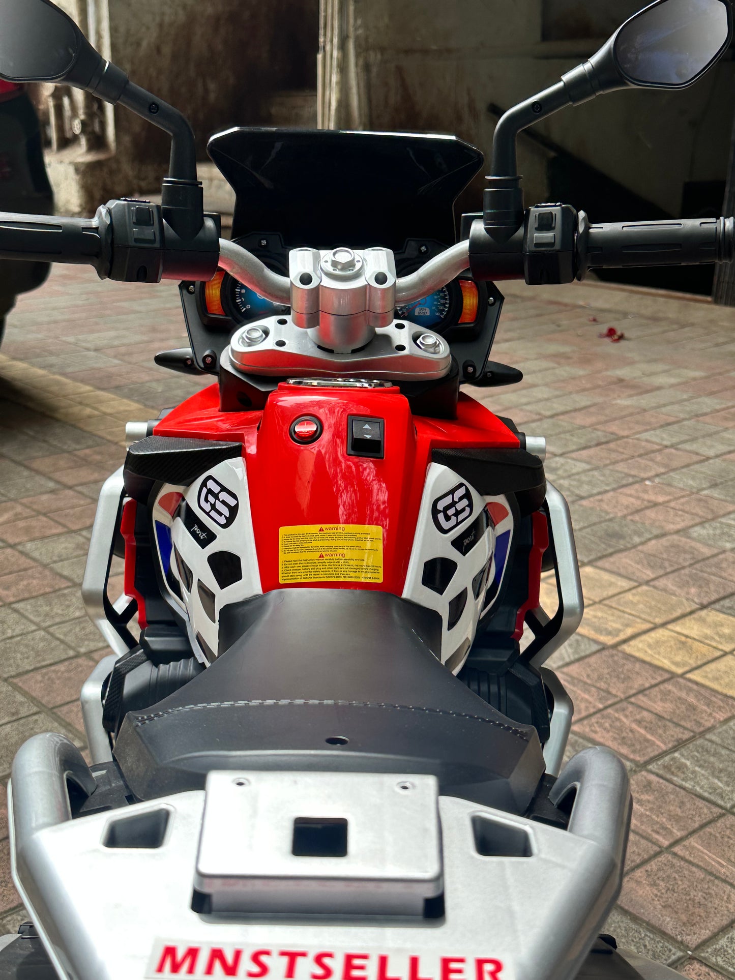 Bmw GS 1250 310 24 foot accelerator ride on rechargable