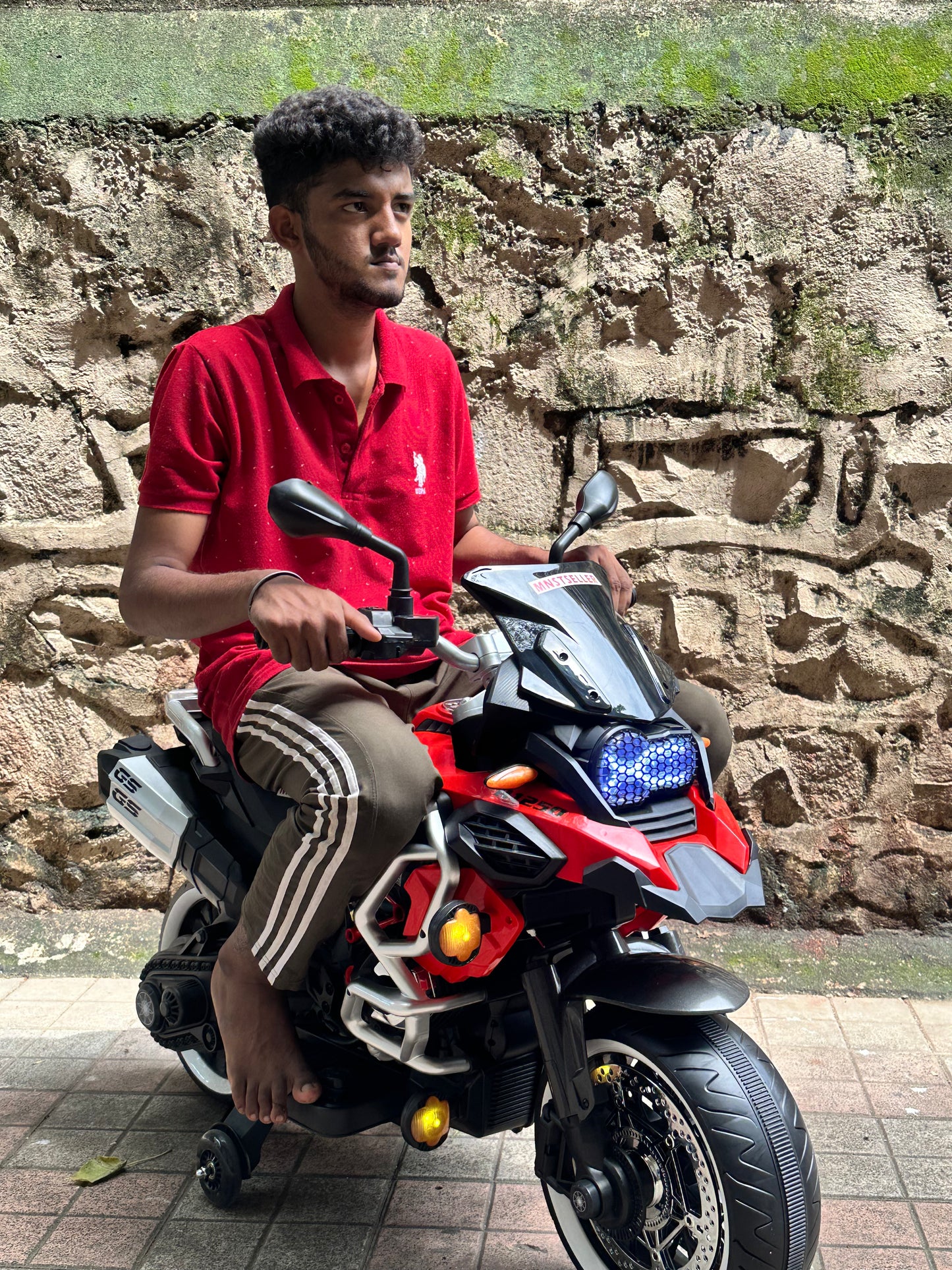 Bmw GS 1250 310 24 foot accelerator ride on rechargable