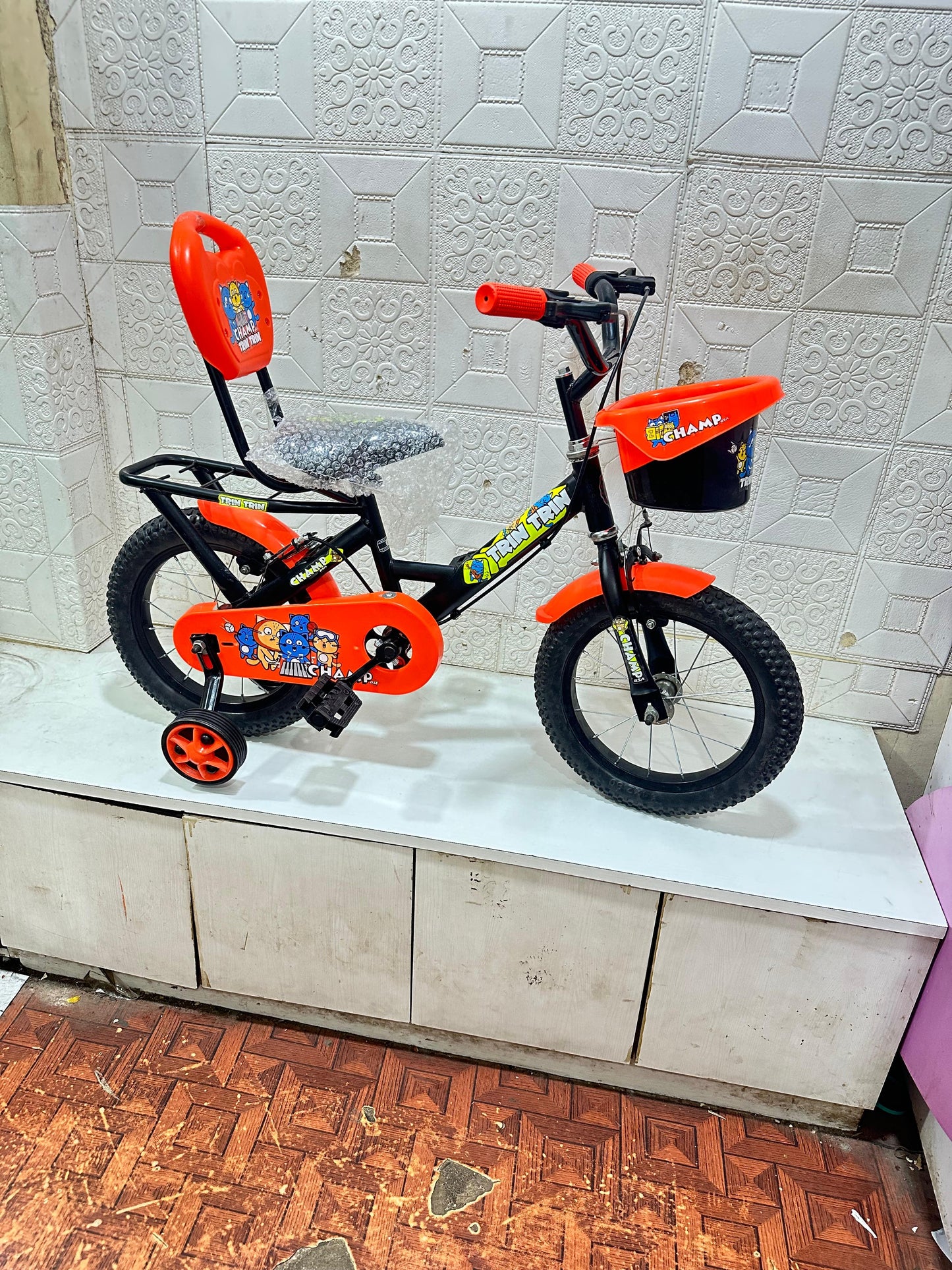 Trin-Trin champa 14 inch orange and black