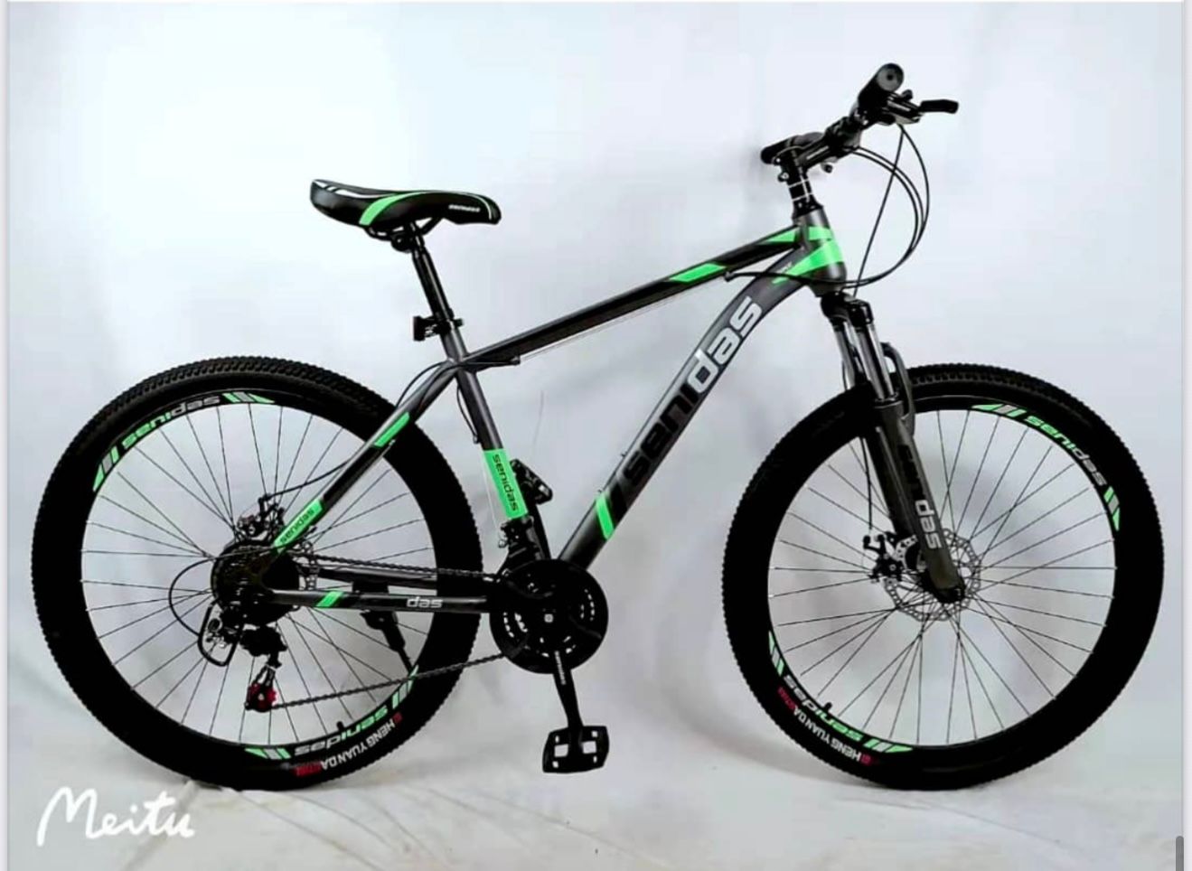 senidas model 29 inch color black and green