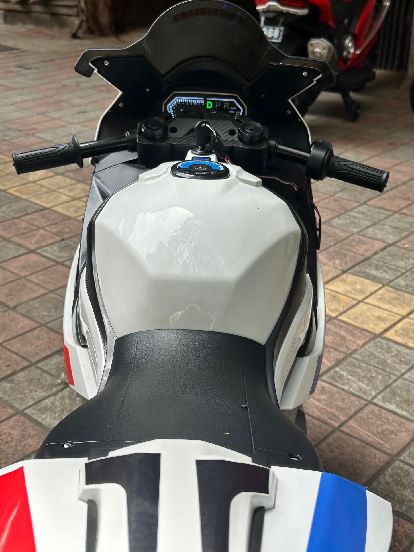 RR bike 24v battery operqted bike ride on