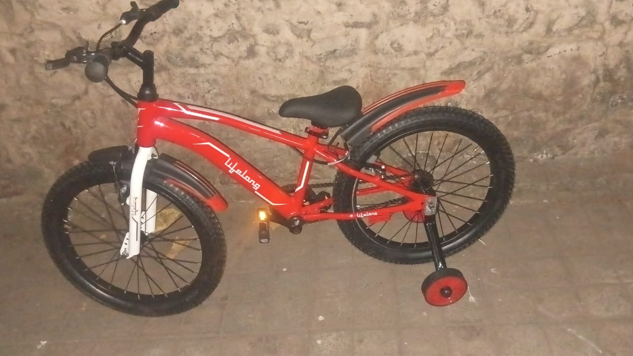 lifelong 20t mudguard tyre and tube seat height adjustable kids 5 to 10 year