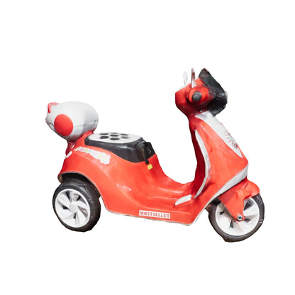 Vespa 6v kids ride on bike electric rechargable  1 to 3.5 year